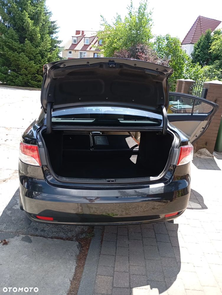 Toyota Avensis 1.8 Premium EU5 - 6