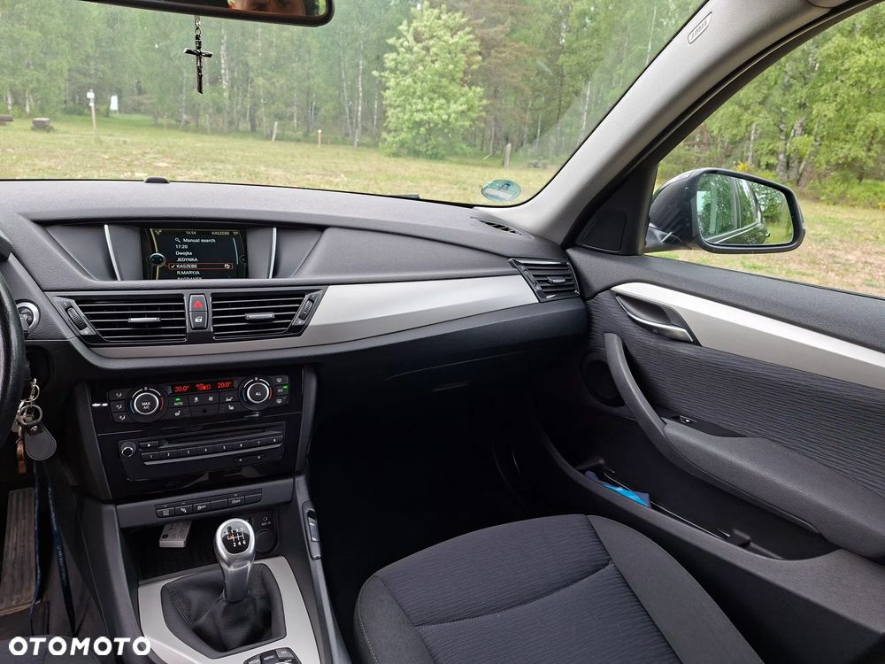 BMW X1 sDrive16d - 14