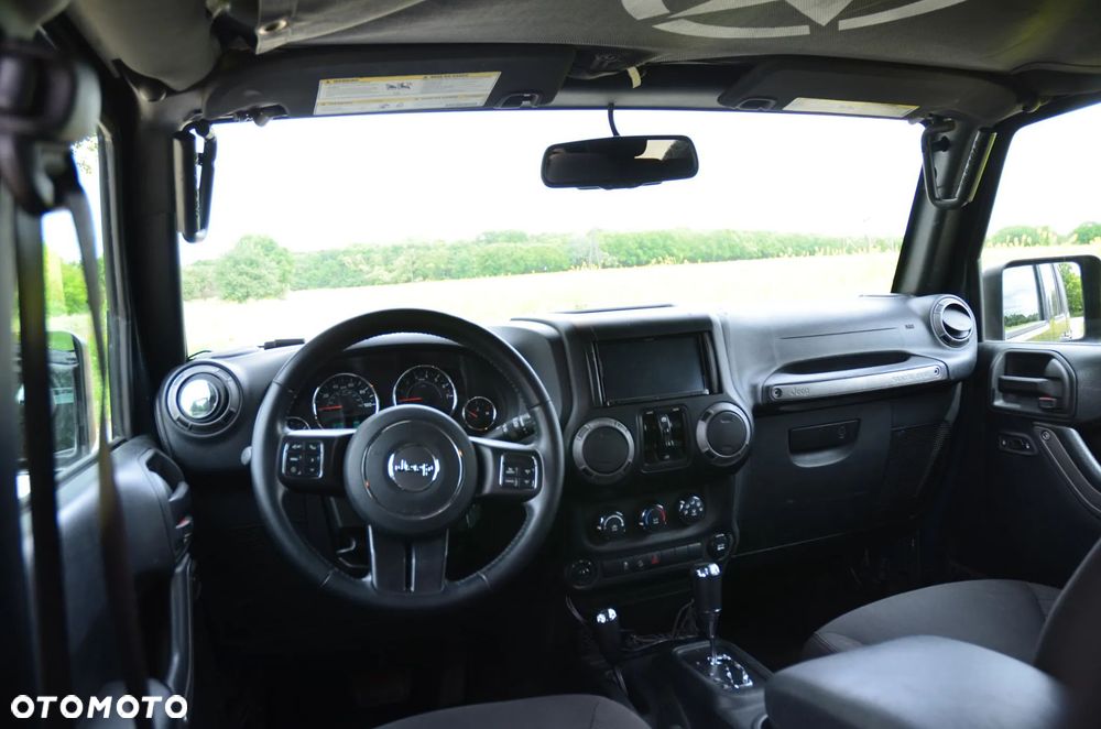 Jeep Wrangler - 9