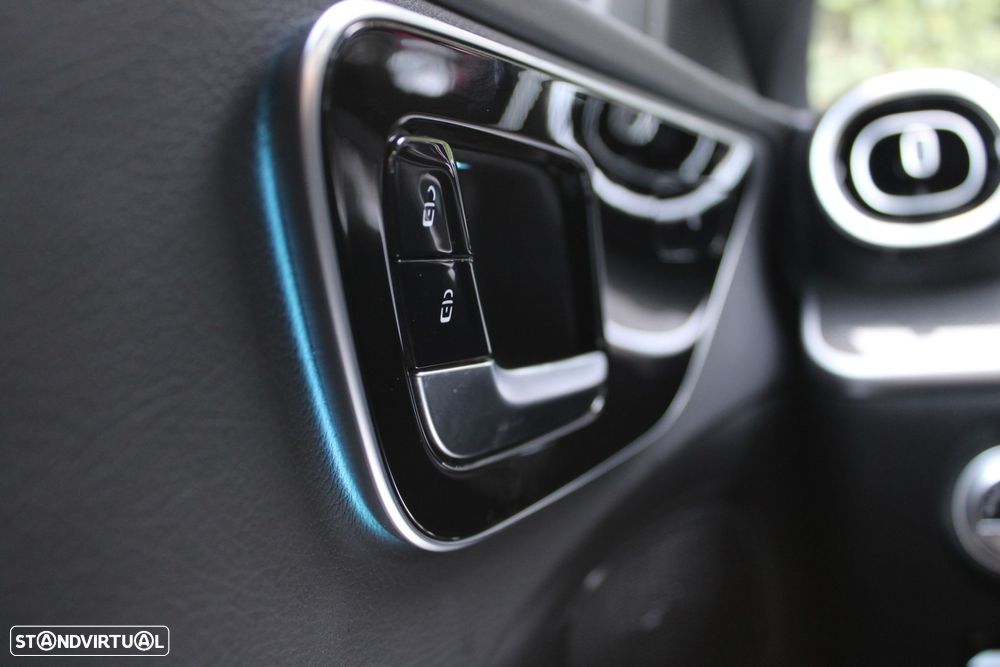 Mercedes-Benz C 300 e T 9G-TRONIC AMG Line - 41