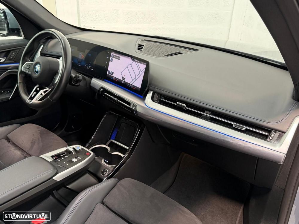 BMW iX1 xDrive30 - 41