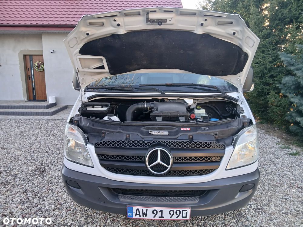 Mercedes-Benz Sprinter - 11