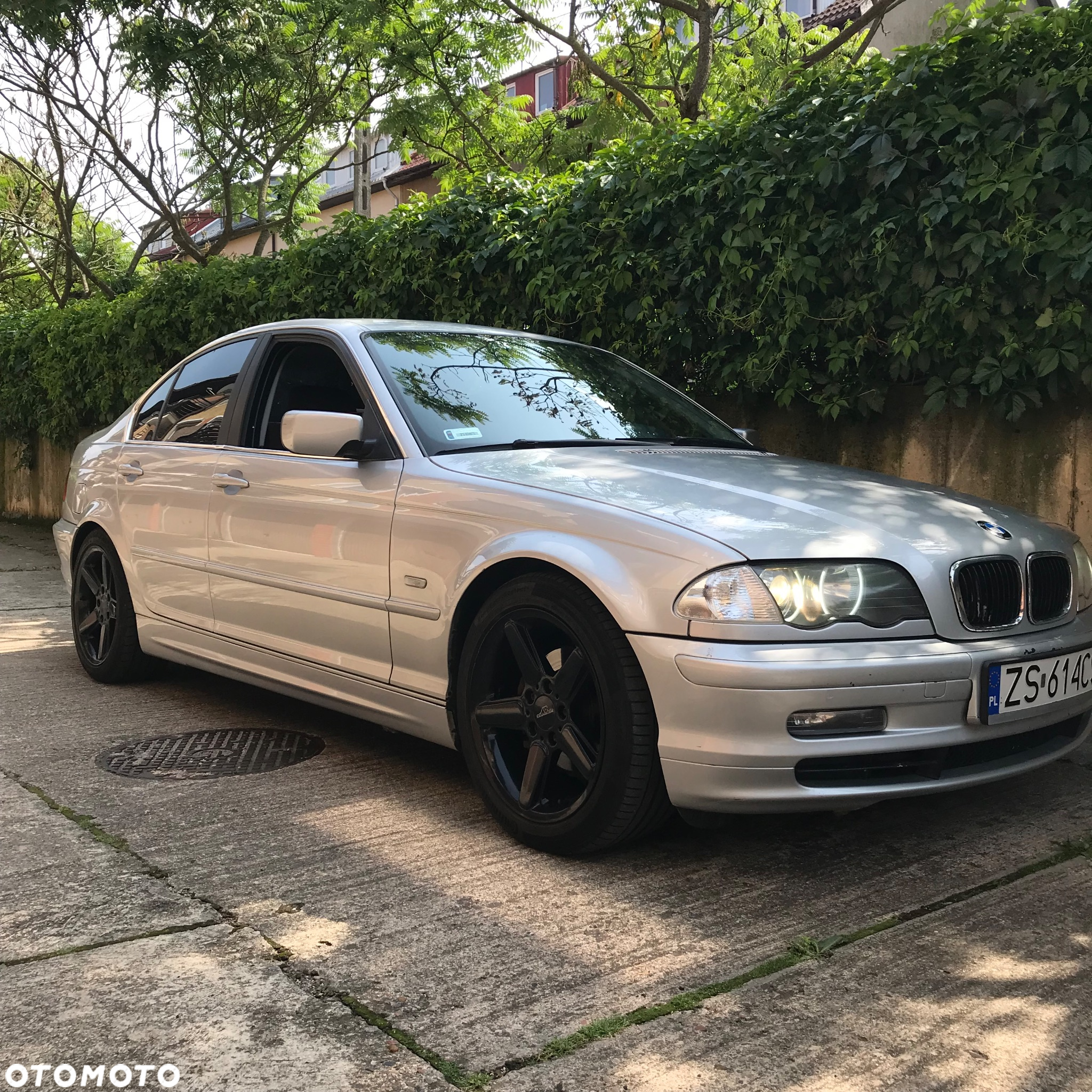 BMW Seria 3 323i - 4