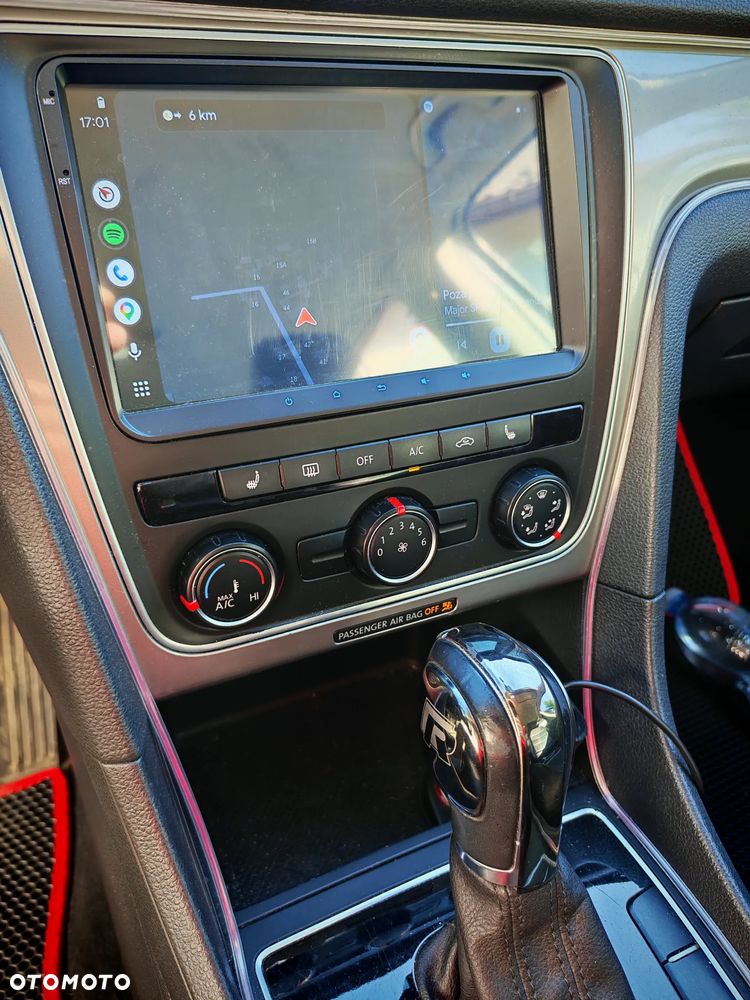 Volkswagen Passat - 14