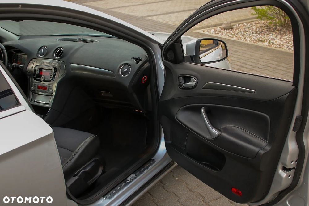 Ford Mondeo 2.0 TDCi Viva Titanium - 21
