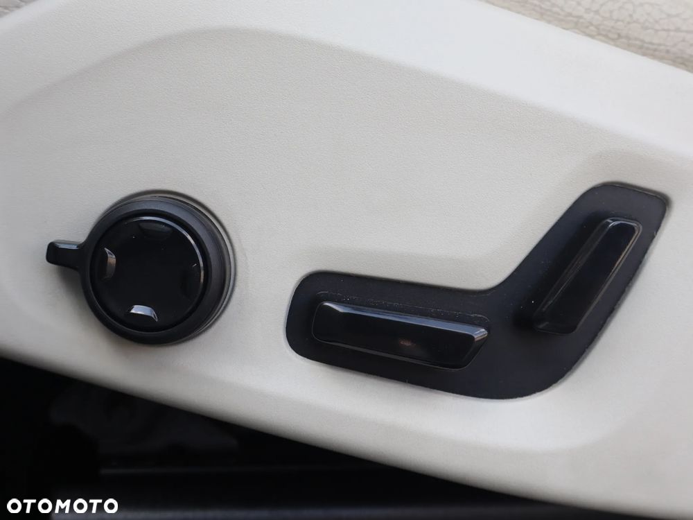 Volvo XC 60 B5 B AWD Inscription - 21