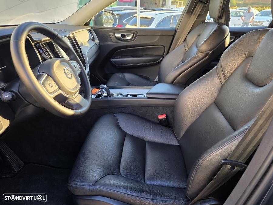 Volvo XC 60 2.0 T6 PHEV Core AWD - 21