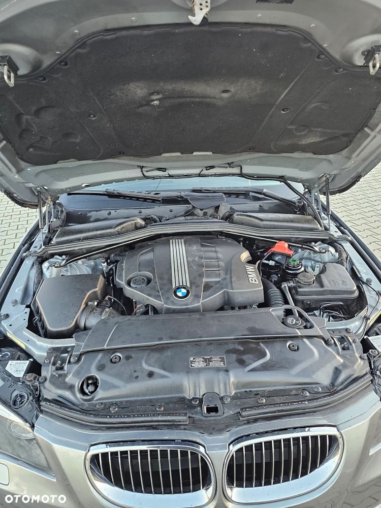 BMW Seria 5 520d Touring Edition Lifestyle - 25