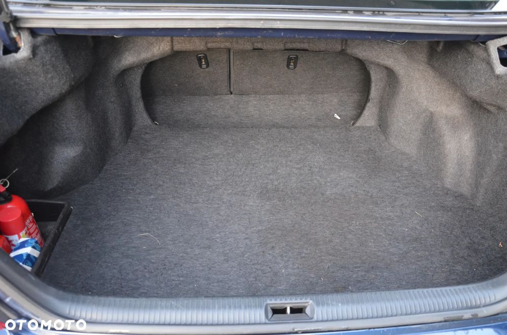 Toyota Camry 2.4 VVT-i - 4