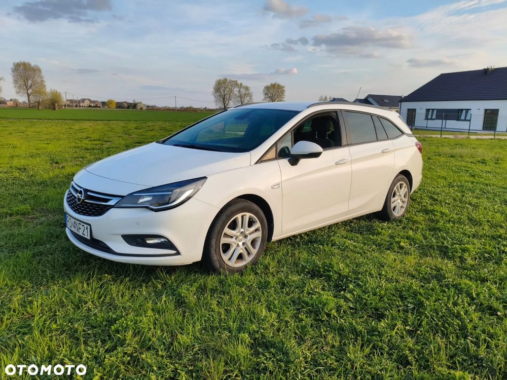 Opel Astra 1.6 CDTI Enjoy S&S - 1