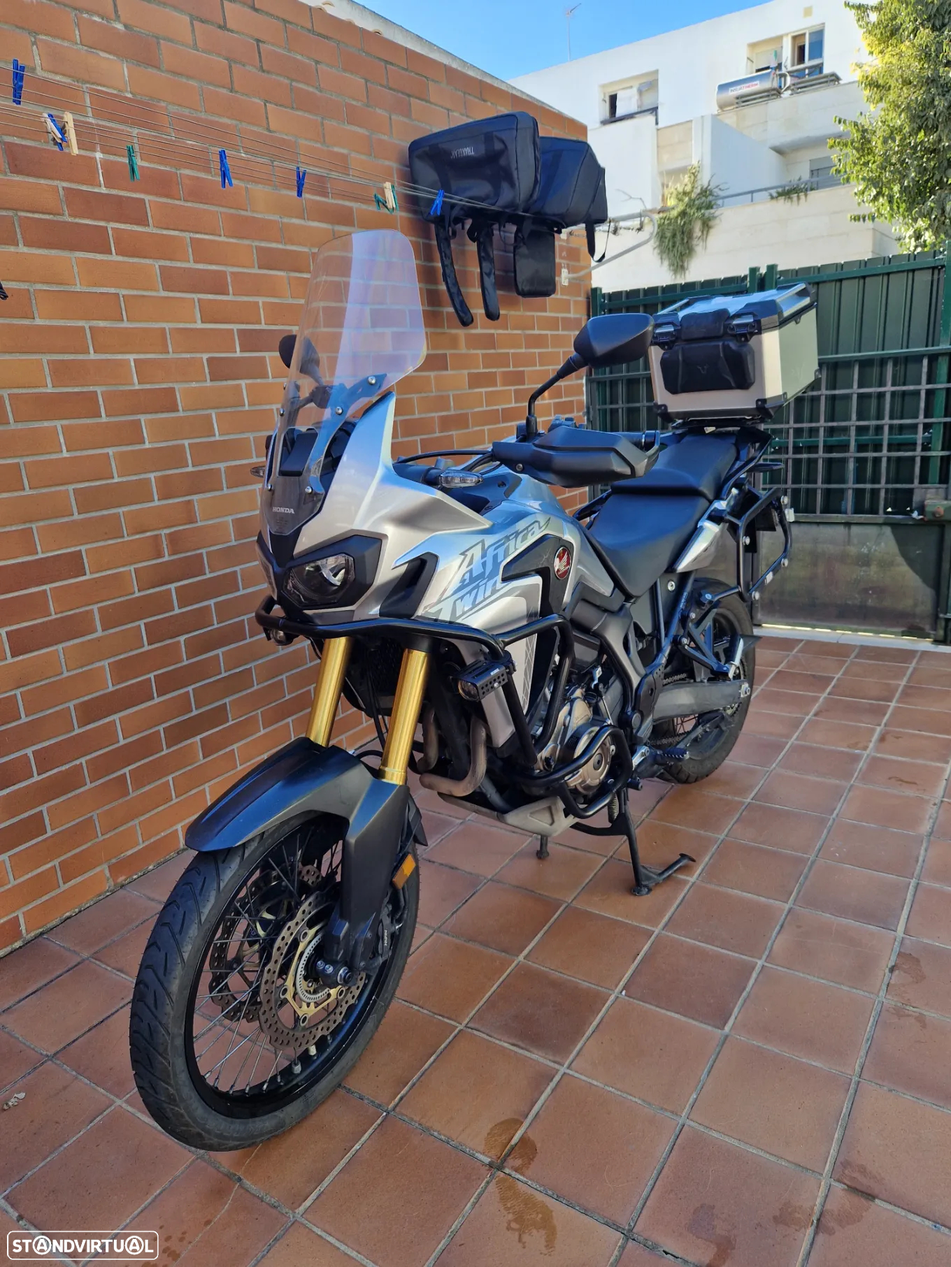 Honda Africa Twin SD04 - 26