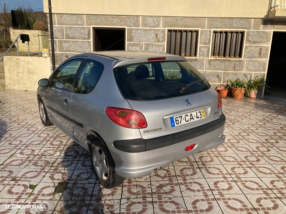 Peugeot 206 - 11