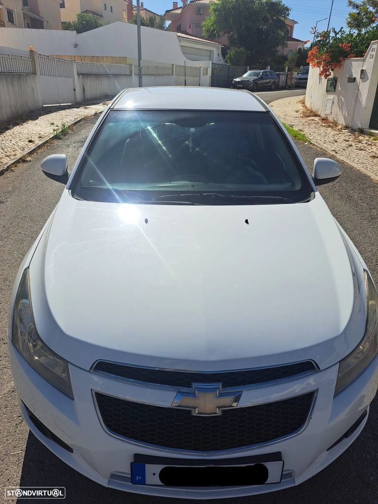 Chevrolet Cruze 1.6 LS - 3