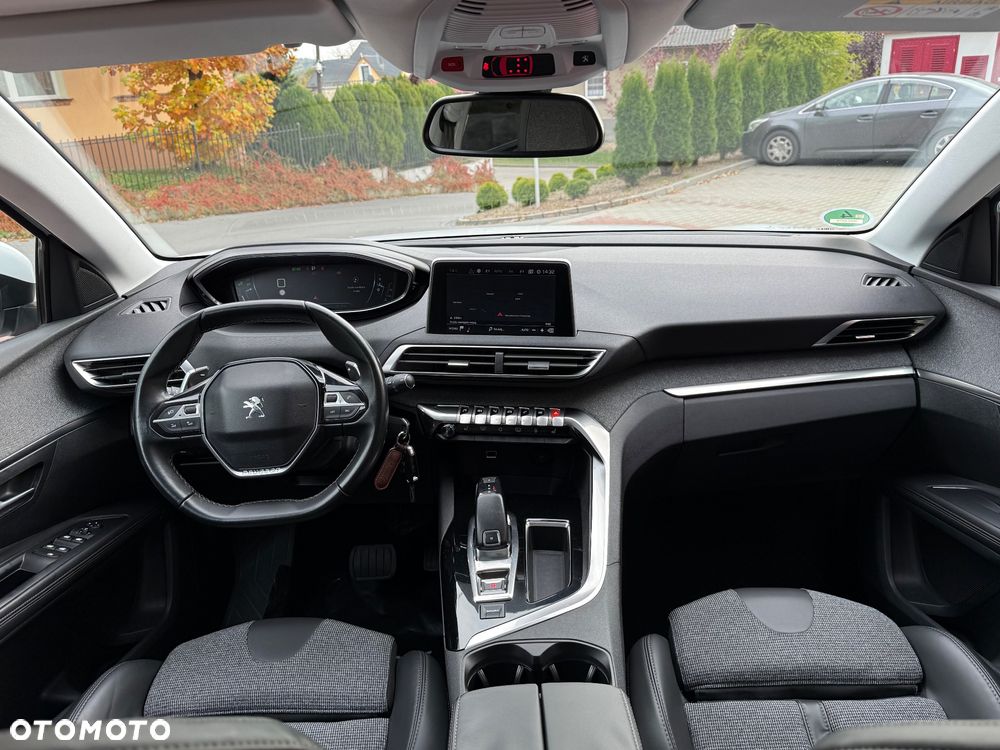 Peugeot 5008 1.6 BlueHDI Allure S&S EAT6 - 22