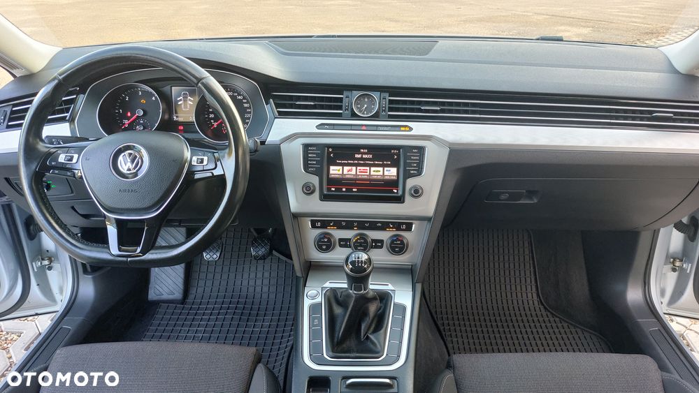 Volkswagen Passat - 18