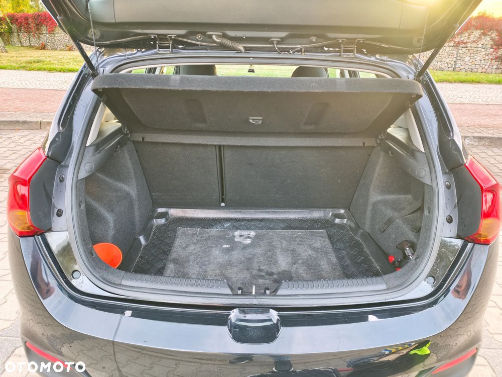 Kia Ceed - 29