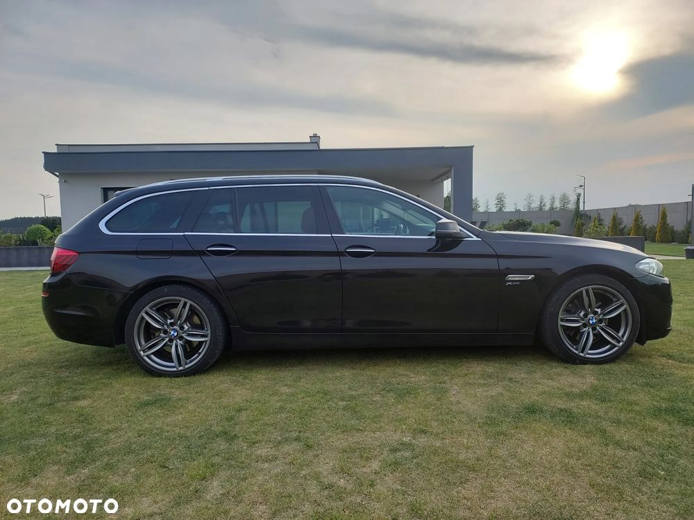 BMW Seria 5 520d xDrive Luxury Line - 2