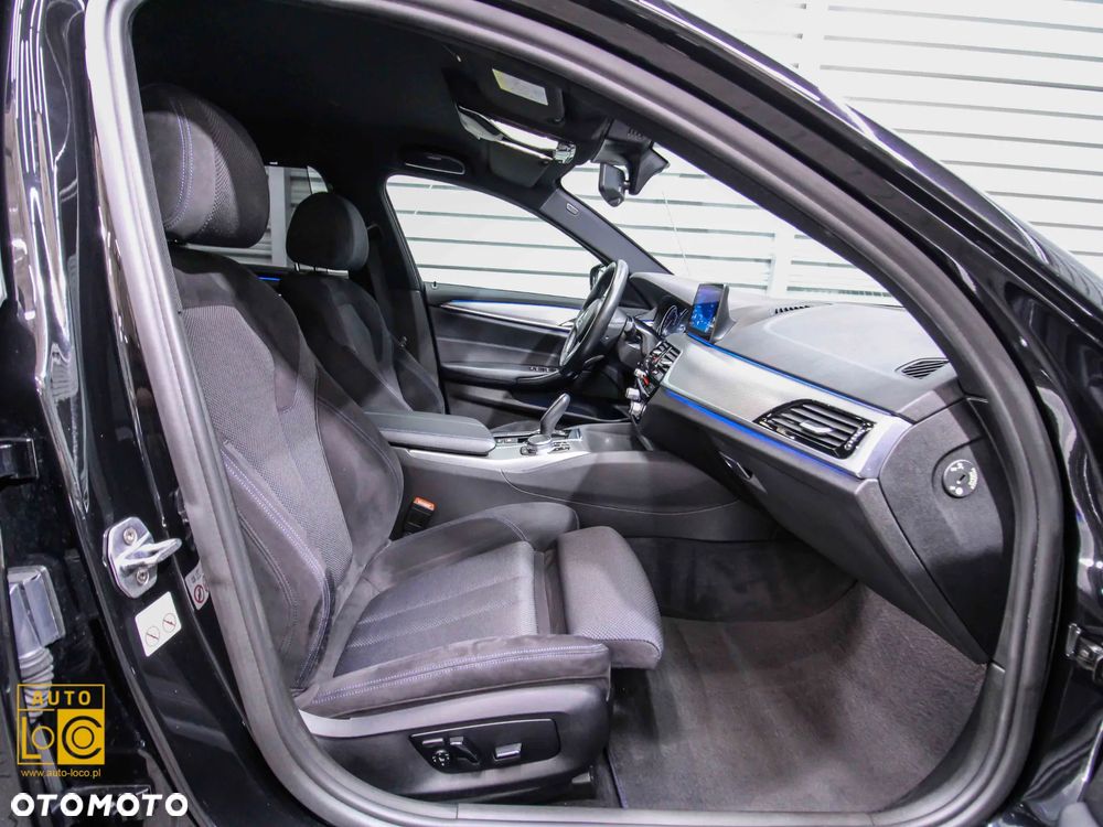 BMW Seria 5 520d M Sport - 10
