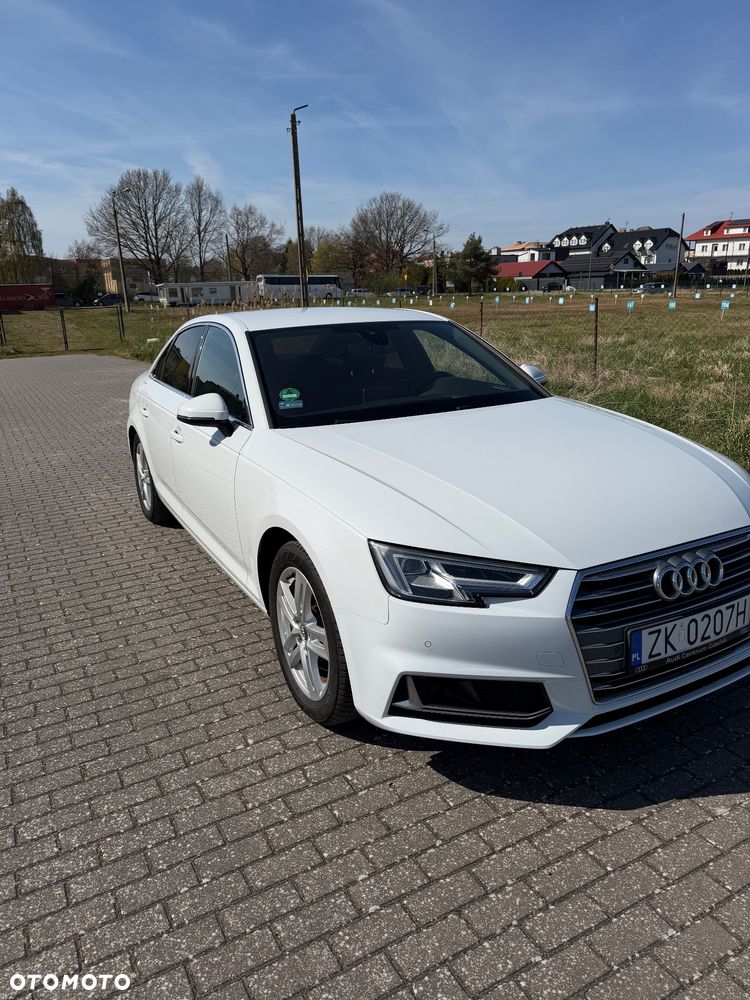 Audi A4 Limousine 40 TFSI S tronic - 2