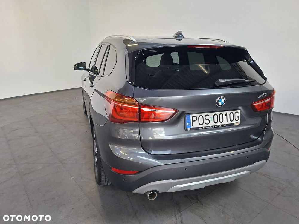 BMW X1 xDrive18d xLine - 4