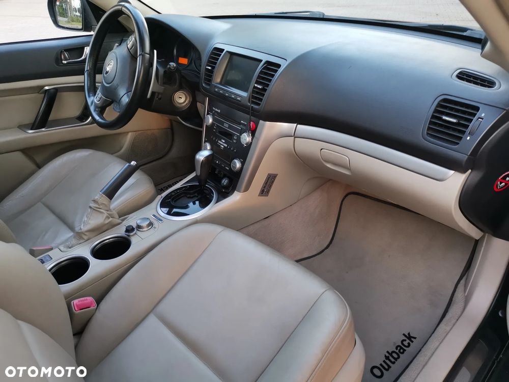 Subaru Legacy 3.0RE NAV/NSE - 13