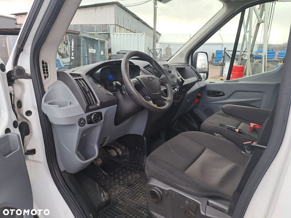 Ford Transit - 10