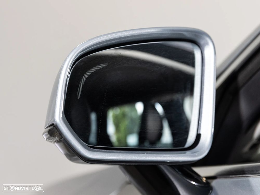 Volvo V90 2.0 D5 Momentum AWD Geartronic - 29