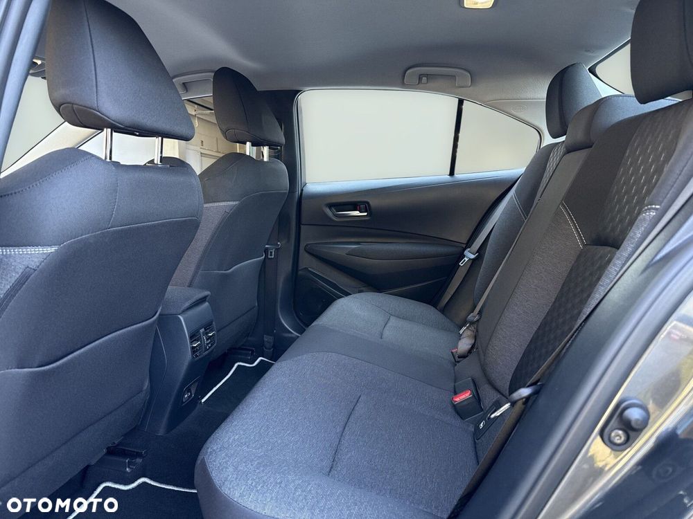 Toyota Corolla 1.8 Hybrid Comfort - 17