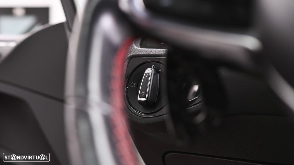 VW Golf GTI 2.0 TSI OPF DSG Performance - 31