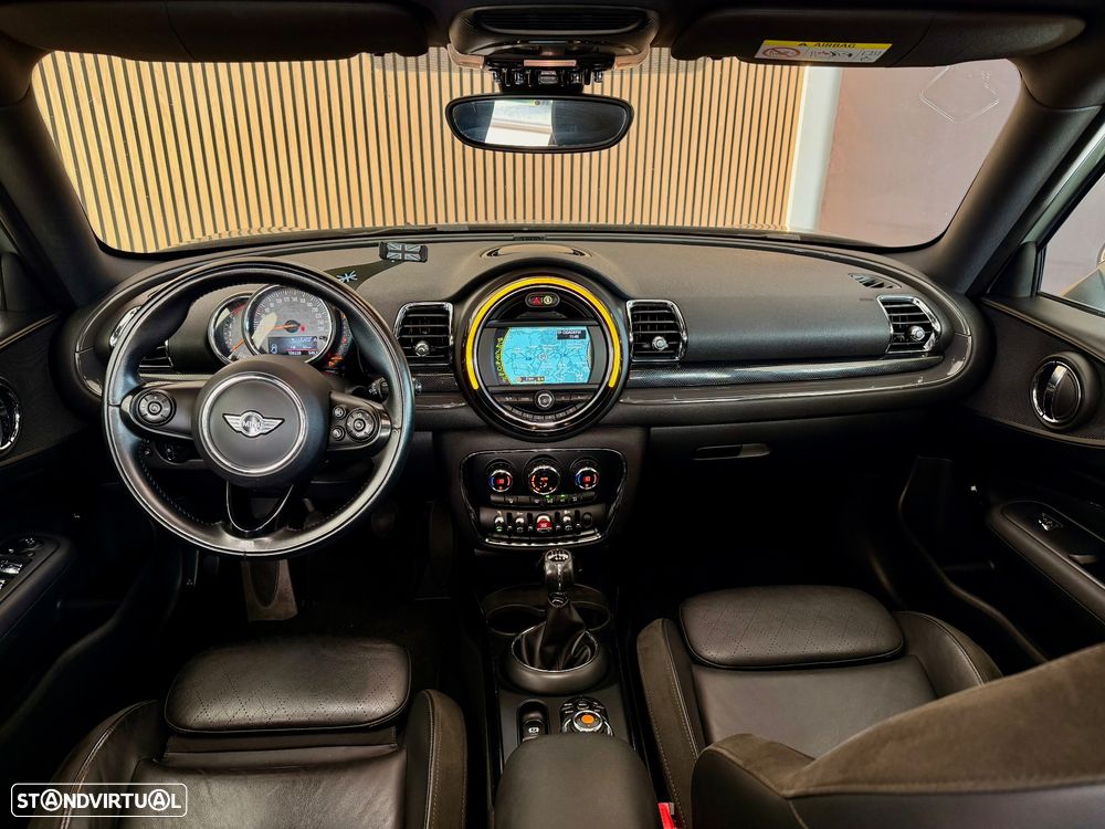 MINI Clubman Cooper D - 18