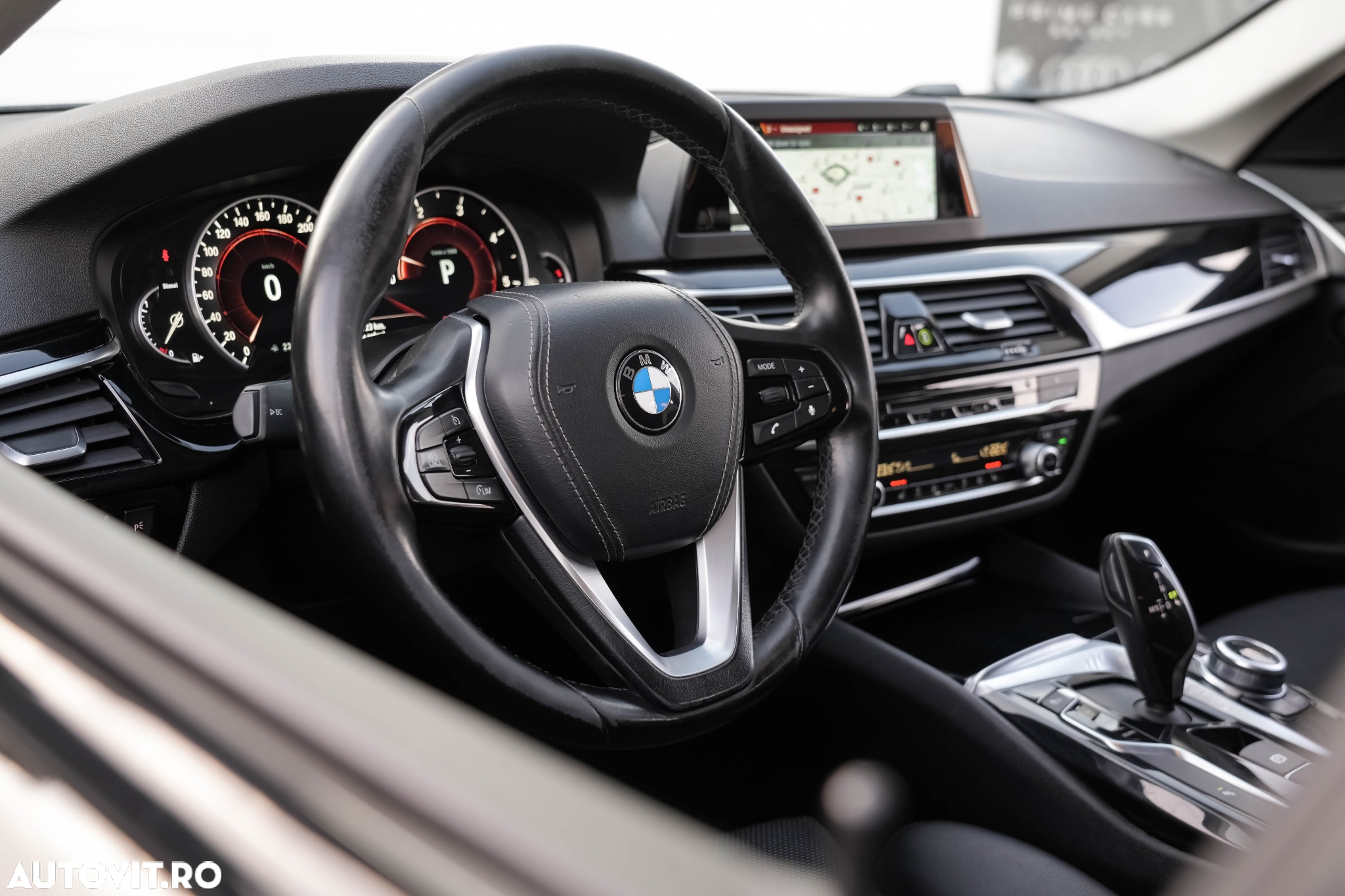 BMW Seria 5 520d Aut. Sport Line - 8