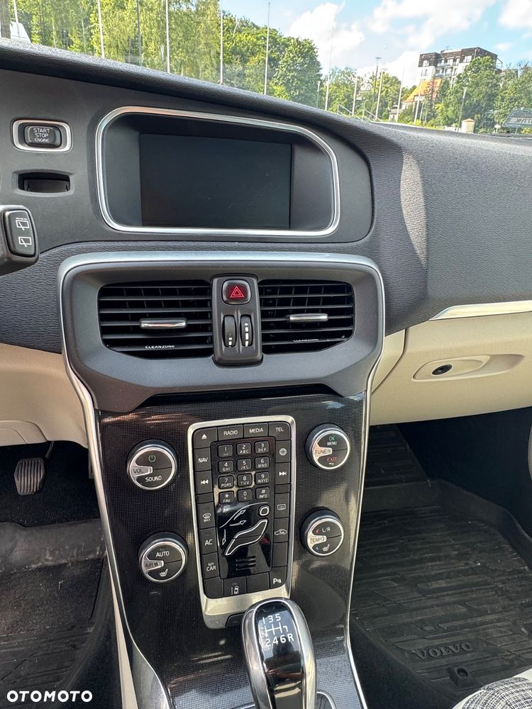 Volvo V40 D4 Drive-E Inscription - 16