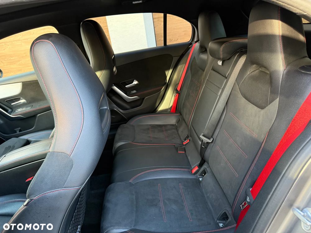 Mercedes-Benz Klasa A 35 AMG 4-Matic 7G-DCT - 9