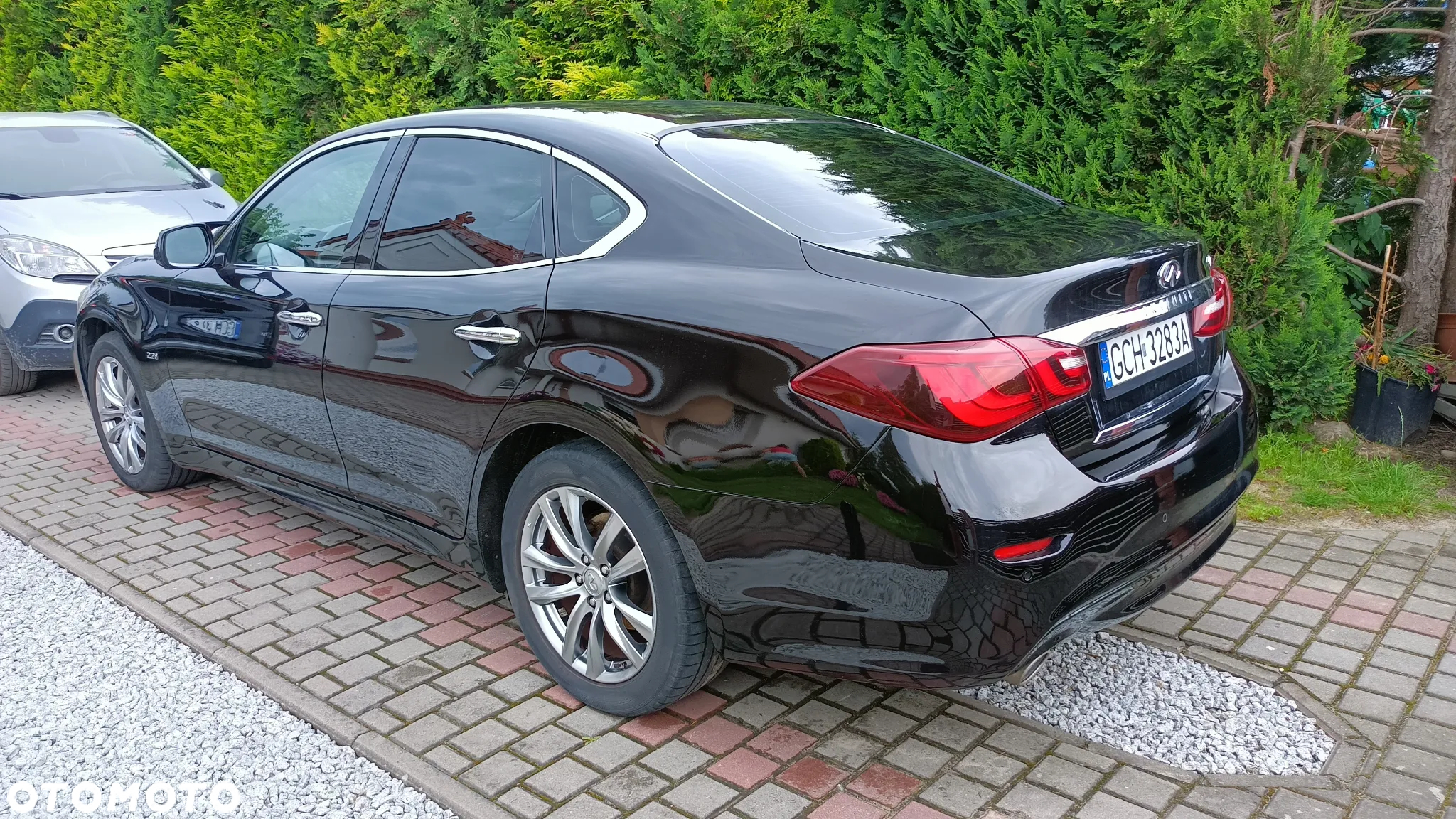 Infiniti Q70 - 4