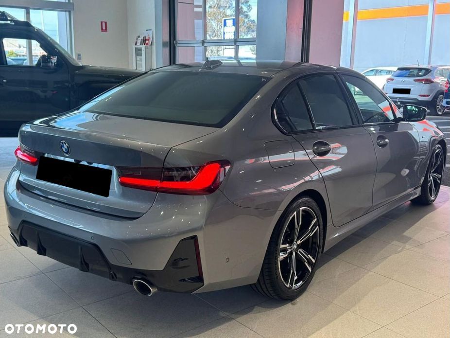 BMW Seria 3 318i M Sport - 4