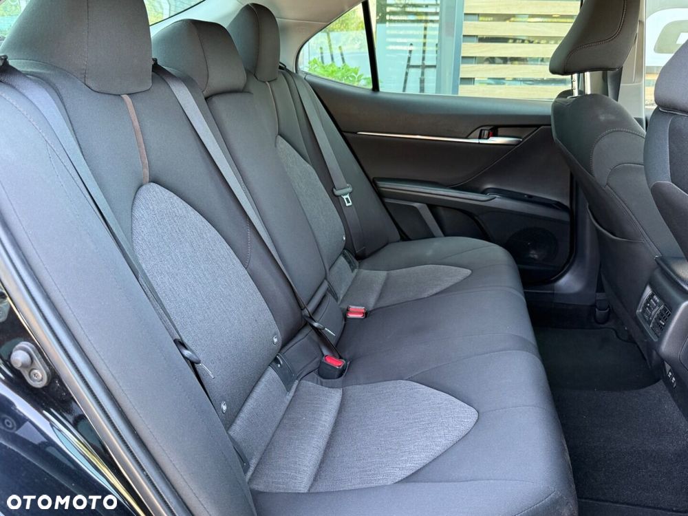 Toyota Camry 2.5 Hybrid Comfort CVT - 13