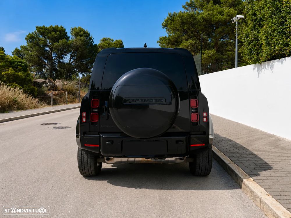 Land Rover Defender 2.0 P300e 110 AWD X-Dynamic SE - 4