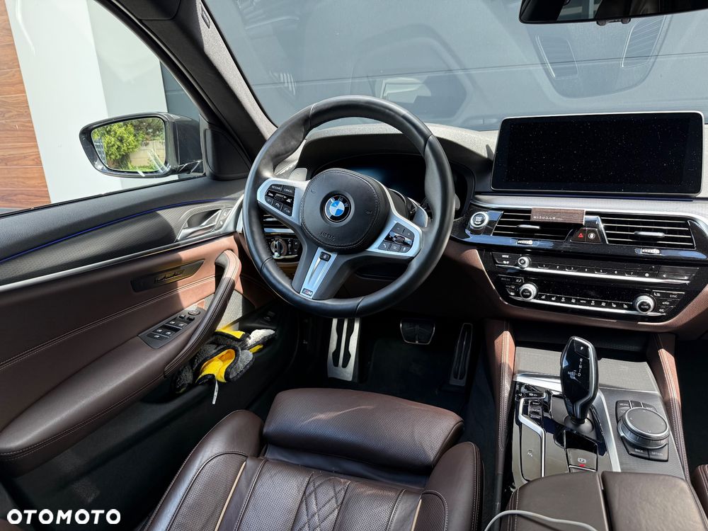 BMW Seria 5 520d xDrive mHEV M Sport sport - 16