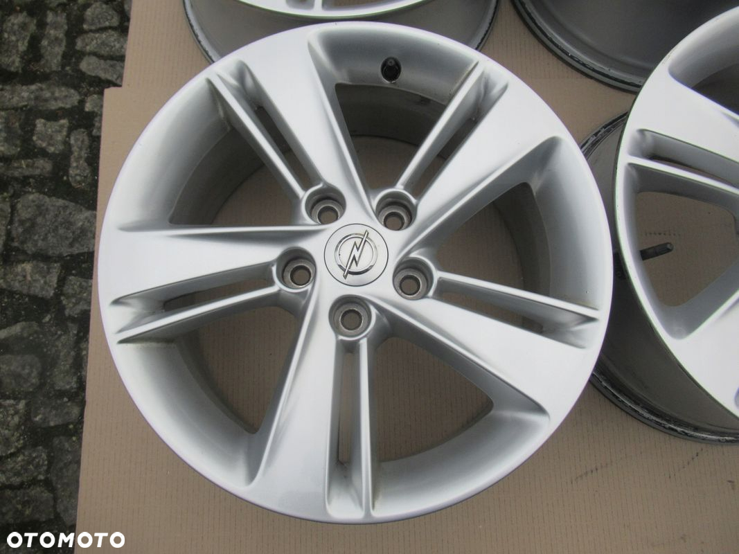 ALUFELGI 17' 4szt OPEL INSIGNIA B,ANTARA,ASTRA J,ZAFIRA C, CAPTIVA,CRUZE - 2