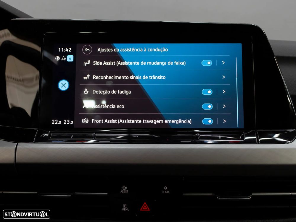 VW Golf Variant 2.0 TDi Life DSG - 29