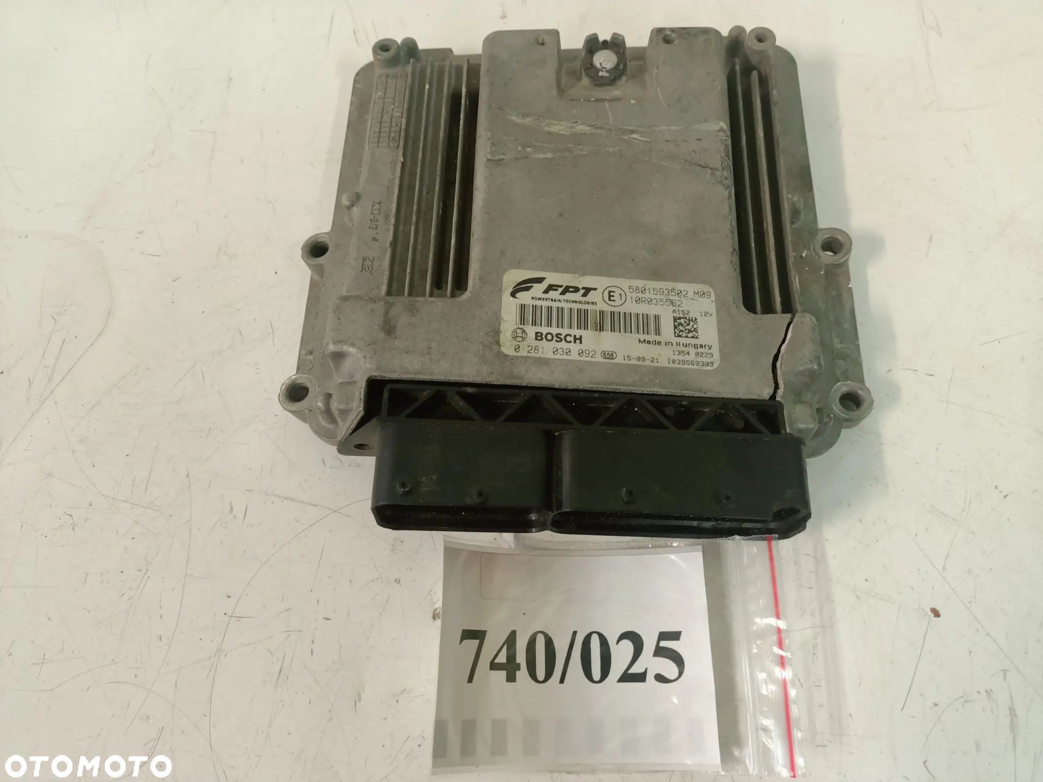 STEROWNIK SILNIKA KOMPUTER IVECO DAILY 14- 5801593502 0281030092 NO 740/025 - 1