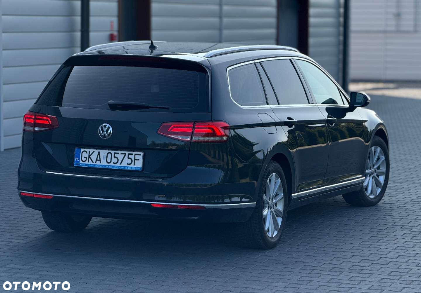 Volkswagen Passat - 9