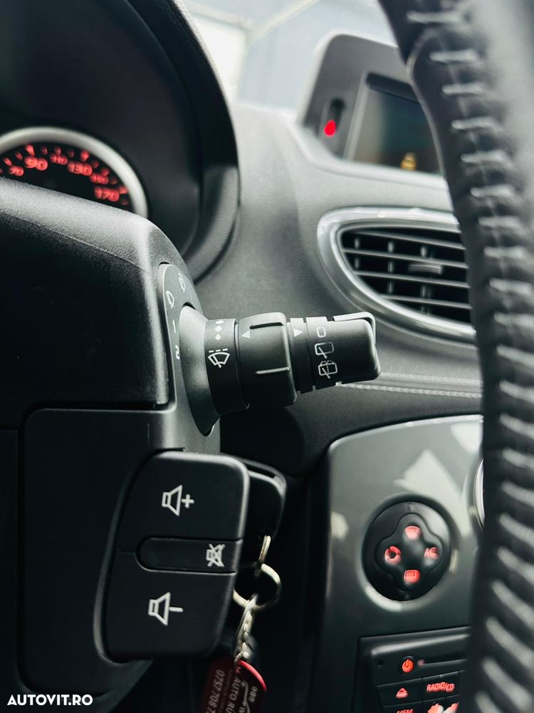 Renault Clio dCi 75 Stop & Start Life - 26
