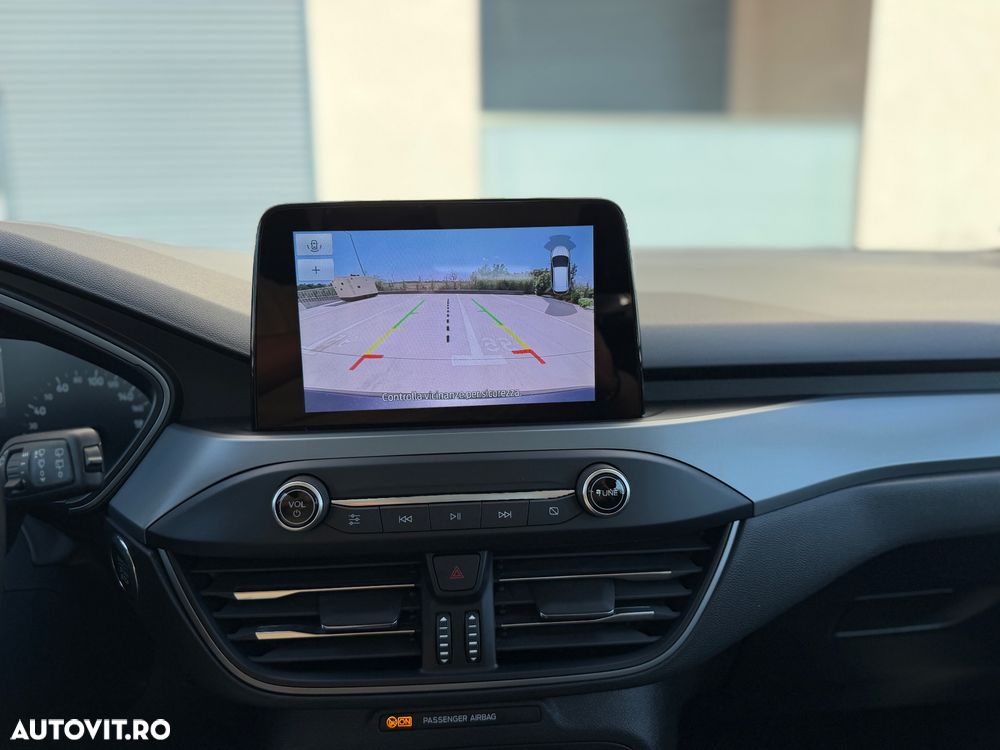 Ford Focus - 23