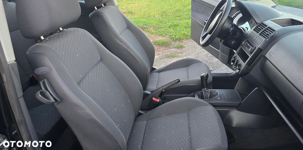 Volkswagen Polo - 11