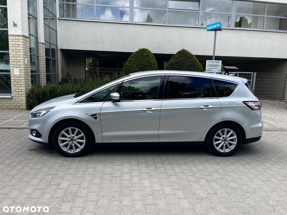 Ford S-Max - 13