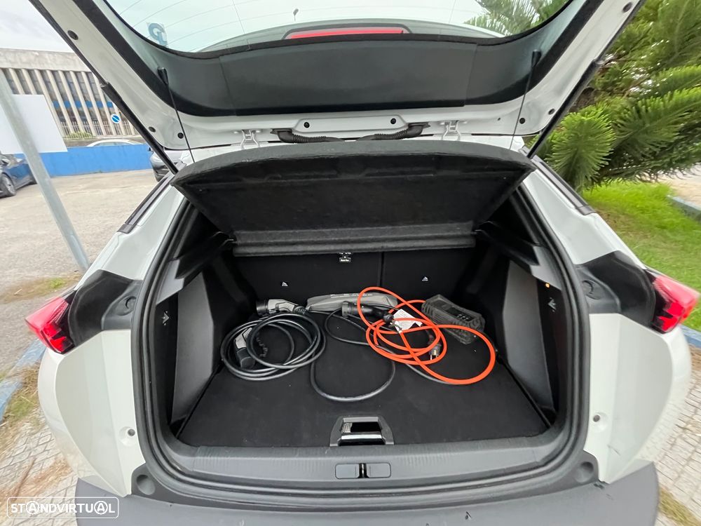 Peugeot e-2008 50 kWh Active Pack - 17