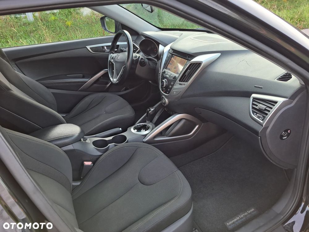 Hyundai Veloster - 11