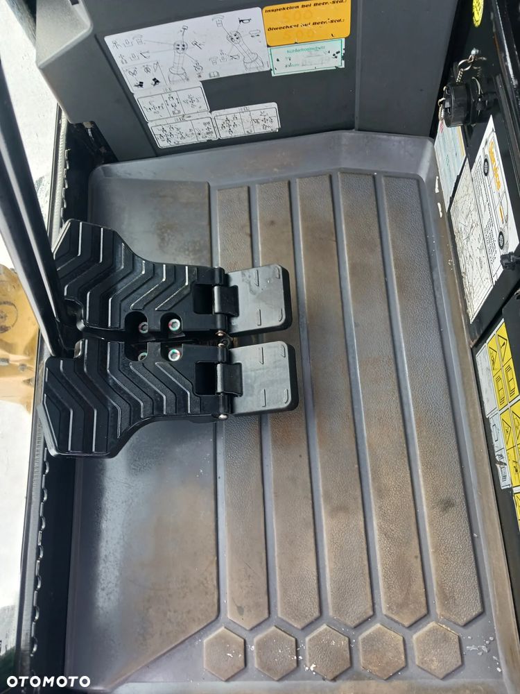 Caterpillar 301.8 - 15