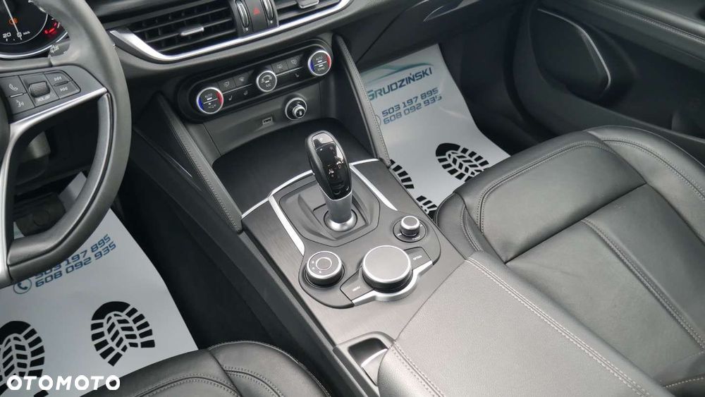 Alfa Romeo Stelvio - 24